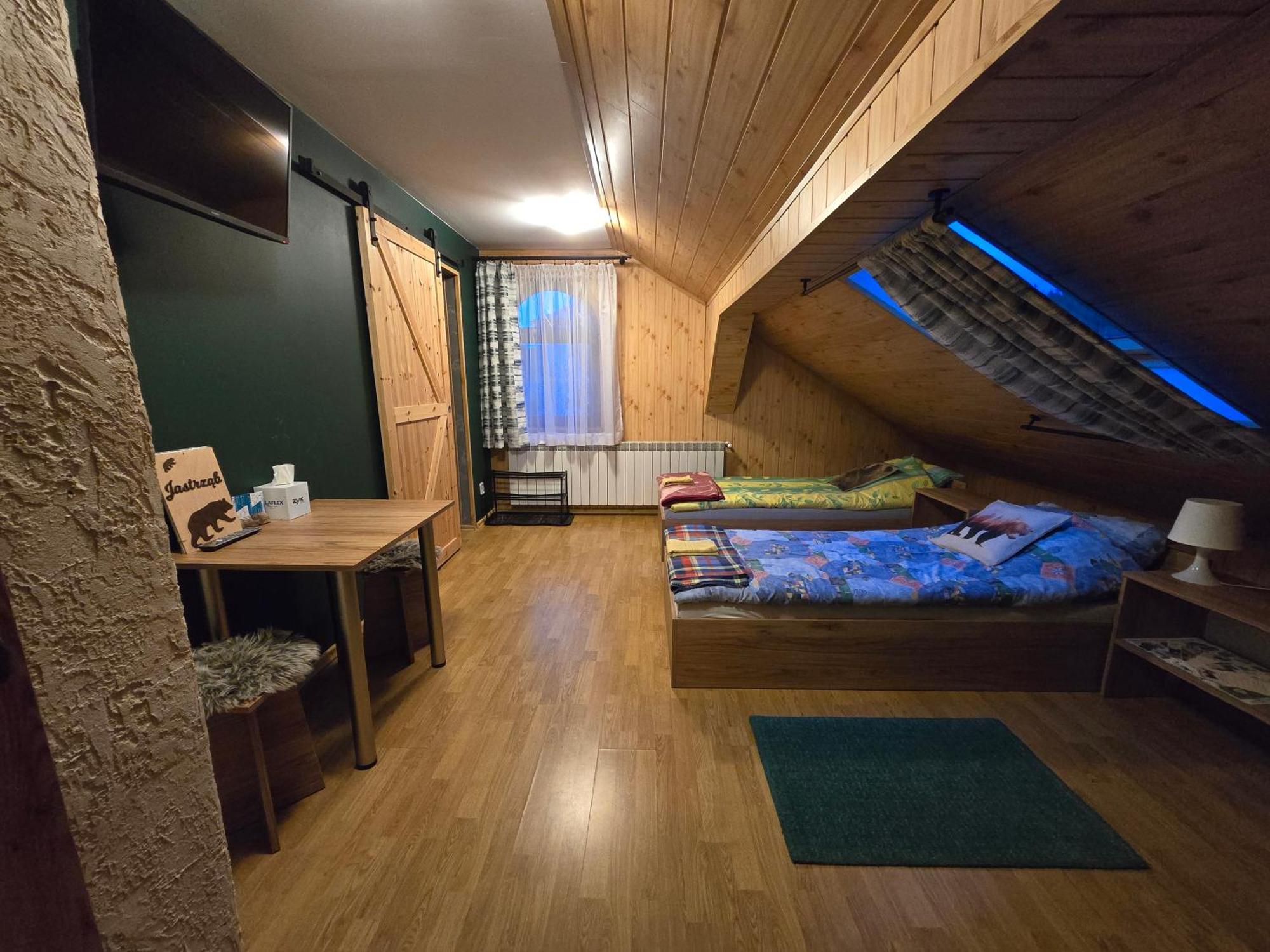 Apartment Jastrzab Ropienka